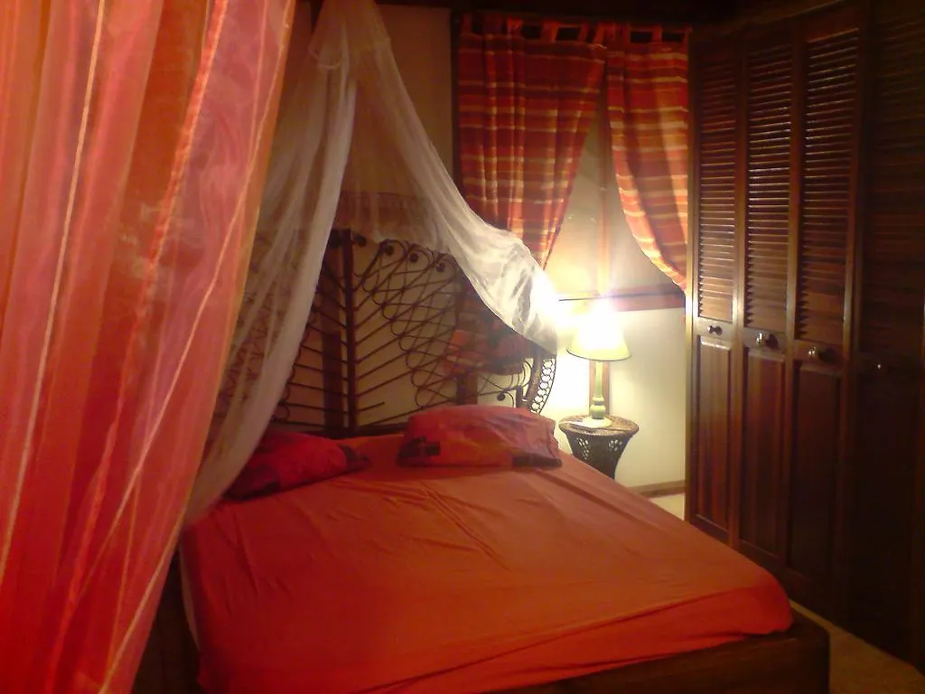 Holiday home Gites Alamanda Bouillante